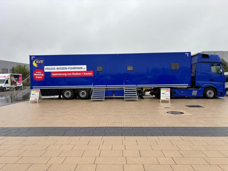 Mobiler Meeting Point - Messestand